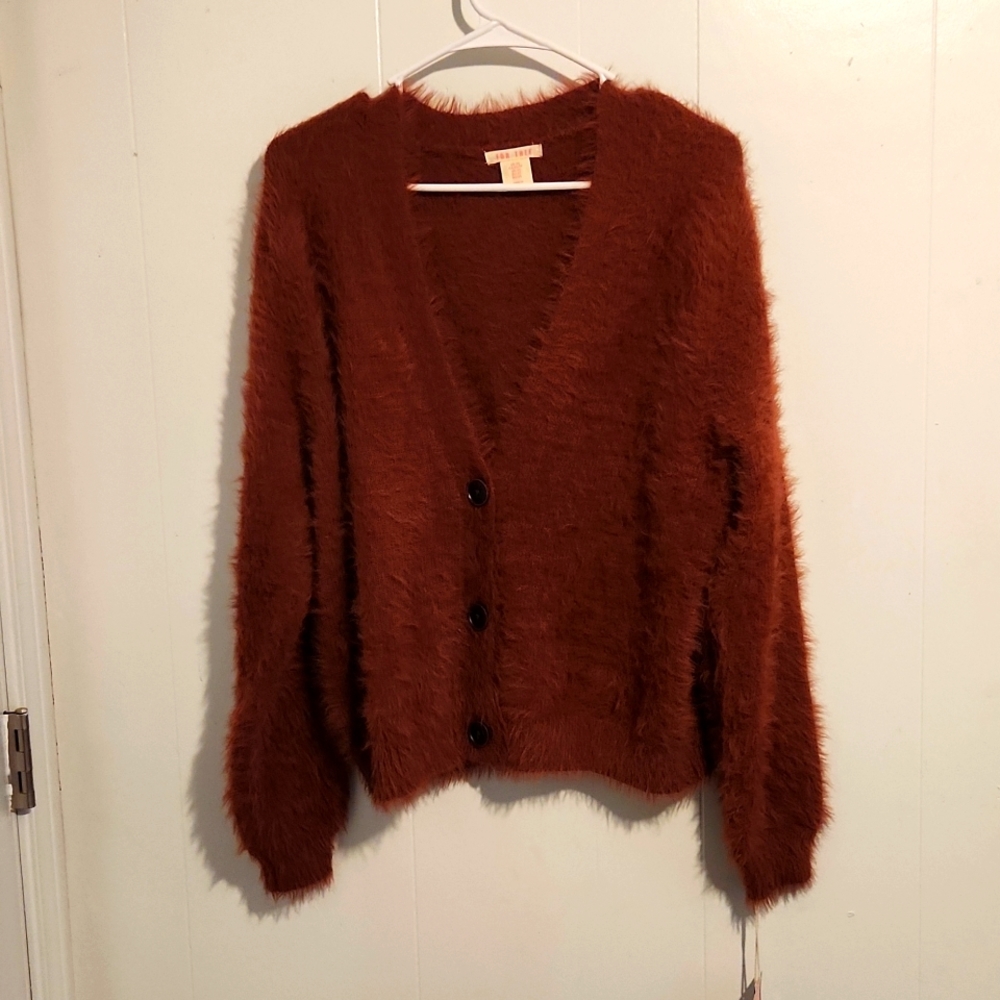 Cardigan sweater